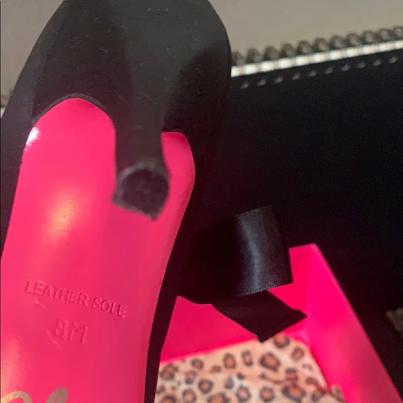 Betsey Johnson Black Satin Satin Open Toe Stiletto - Picture 5 of 5